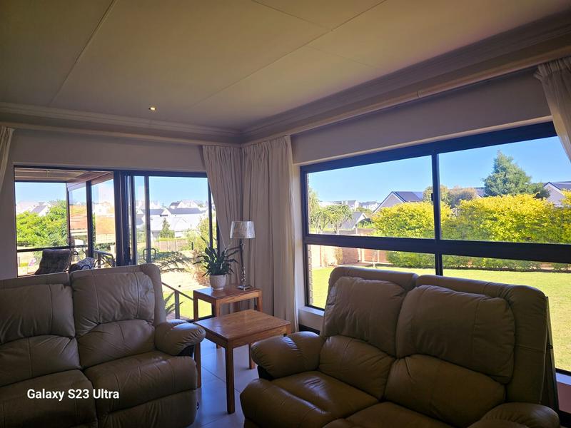 4 Bedroom Property for Sale in Heather Park Western Cape